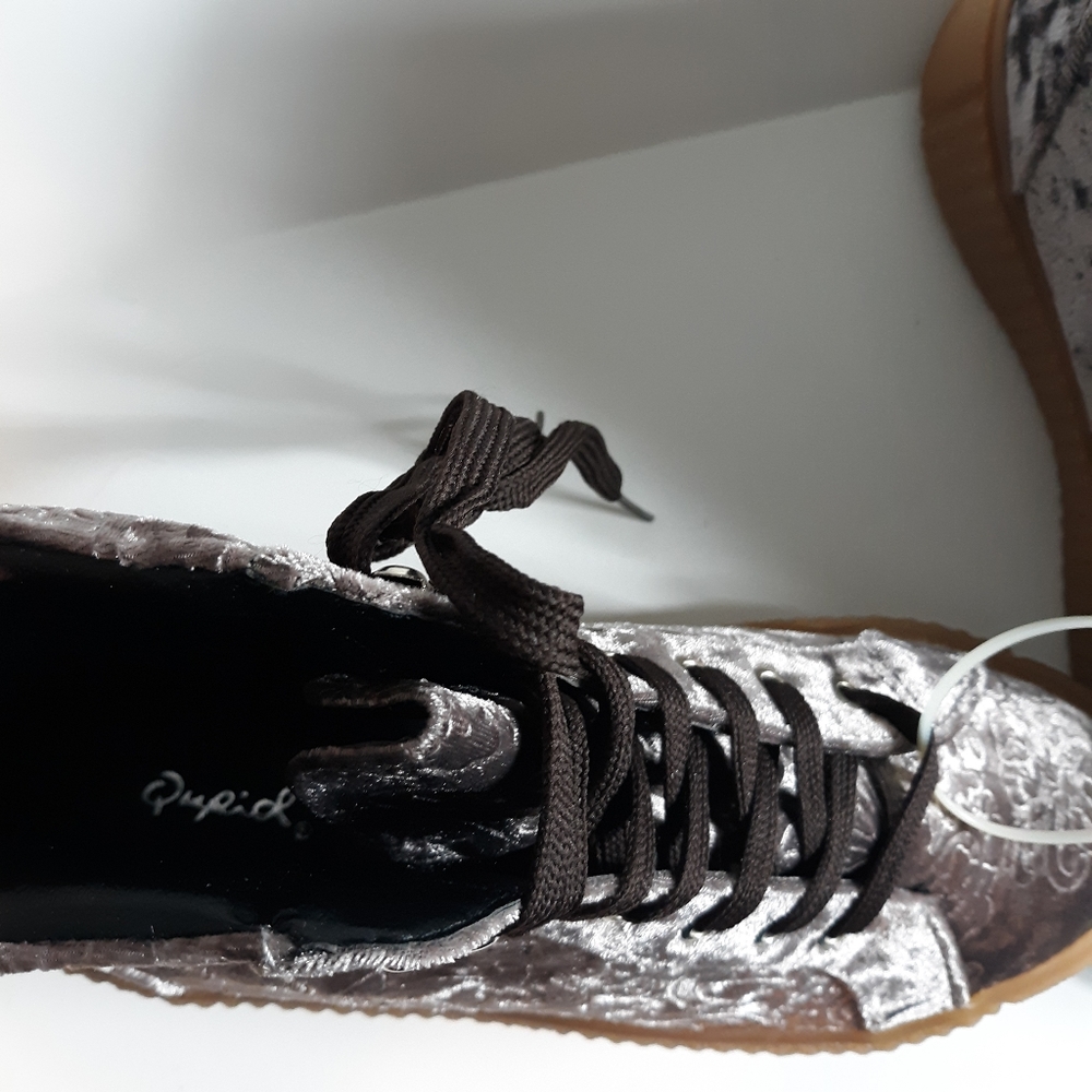 Qupid Women Size 9 High Top Platform Sneaker Shoes - Picture 3 of 7